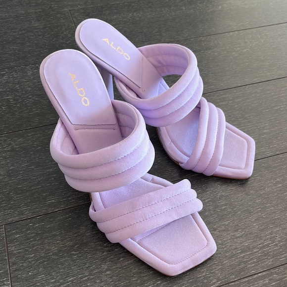 New Aldo lavender heel sandals